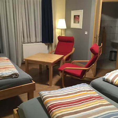 Taunusblick Und Affittacamere 2*