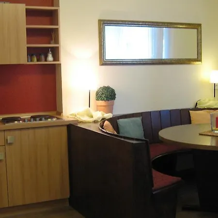 Taunusblick Und Penzion Rosbach vor der Höhe